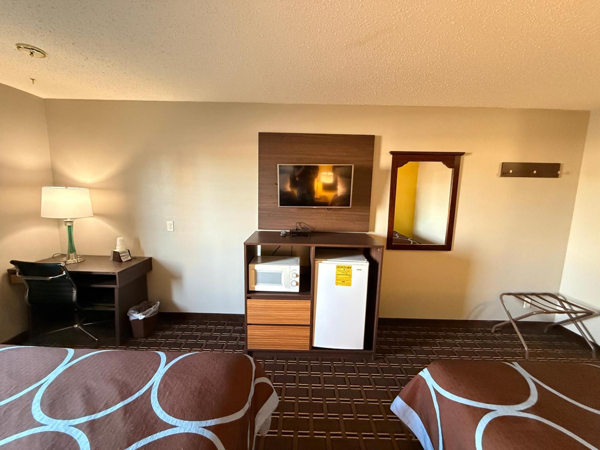 Hotel Super 8 By Wyndham Reedsburg Exterior foto