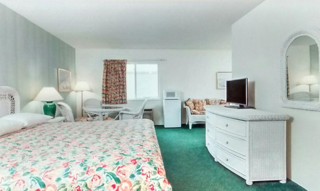 Hotel Super 8 By Wyndham Reedsburg Exterior foto